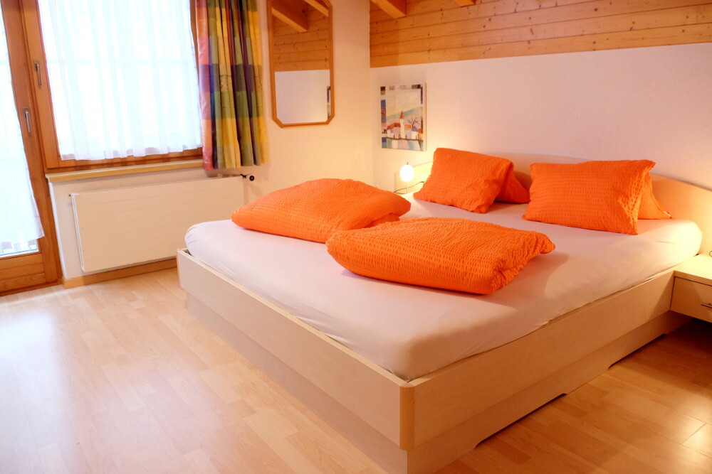 Room Picture Top